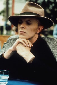 bowie.manwhofell